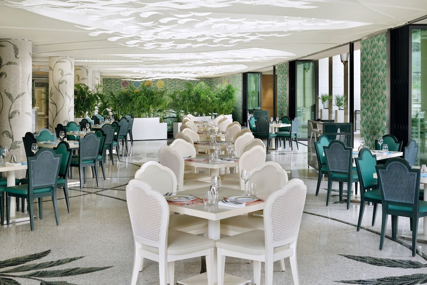 Dinner Buffet at Palazzo Versace Dubai