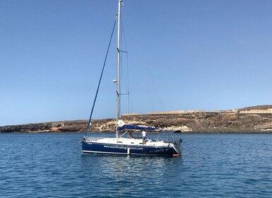 Tenerife : Charte privée du coucher de soleil avec des boissons et des tapa...