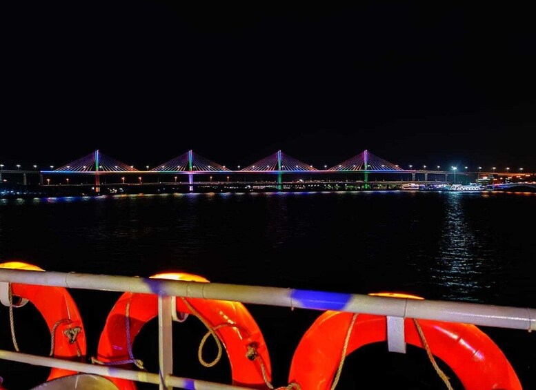 Panaji: Fun-Filled 2-Hour Mandovi River Cruise with Dinner