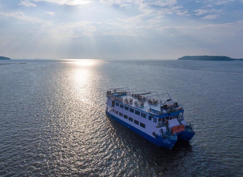 Picture 2 for Activity Panaji: Fun-Filled 2-Hour Mandovi River Cruise with Dinner