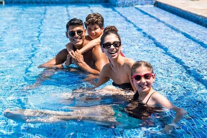 Dubai: Riva Beach Club Pool and Beach Day Pass