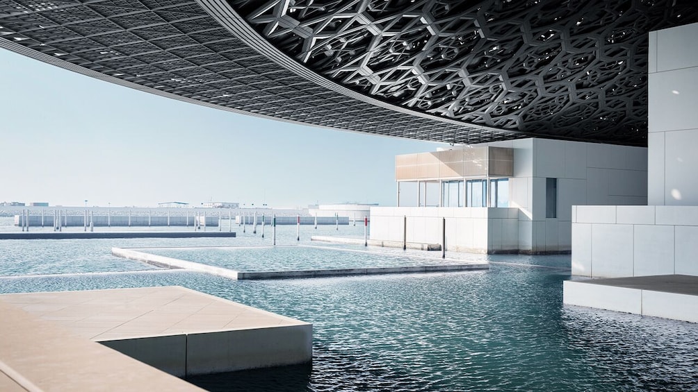 Louvre Museum Abu Dhabi & Grand Mosque Tour from Dubai