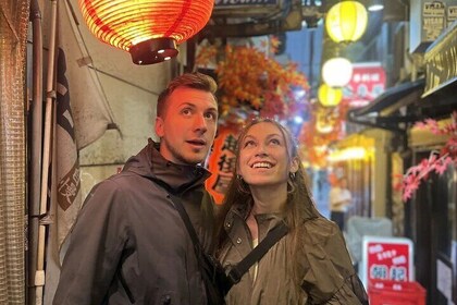 Tokyo Shinjuku Food Tour with 13 Dishes and 4 Local Eateries