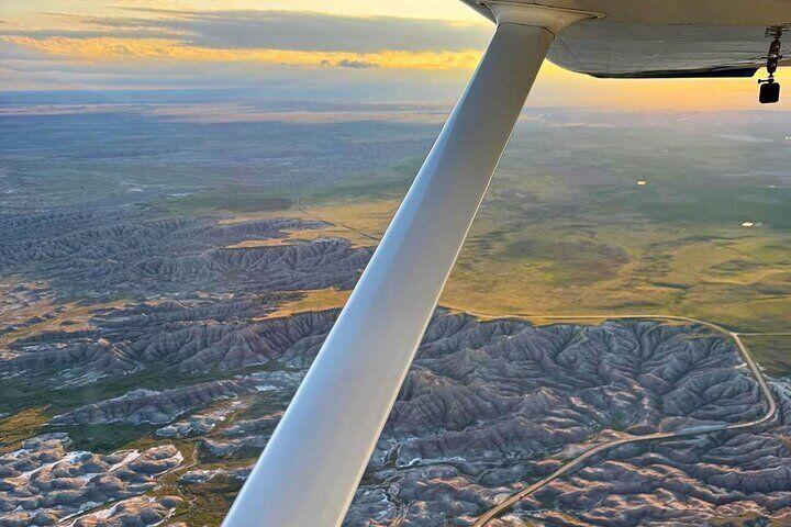 Ultimate Small Plane Aerial Tour to See Badlands National Park