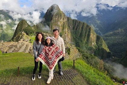 1-Day Inca Trail Trek to Machupicchu and Sun Gate