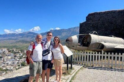 Blue Eye & Gjirokaster: 4x4 Tour and Old Bazaar