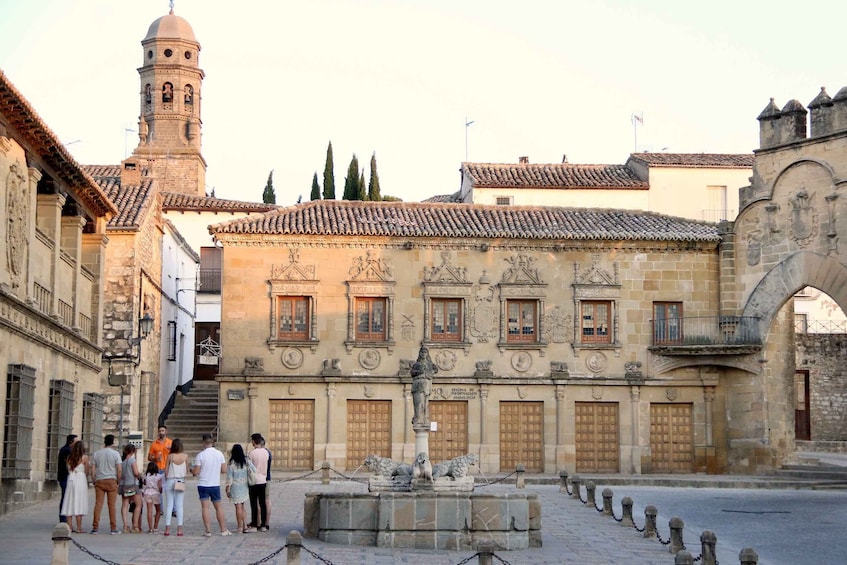 Picture 8 for Activity Tour histórico Úbeda y Baeza con Sinagoga del Agua