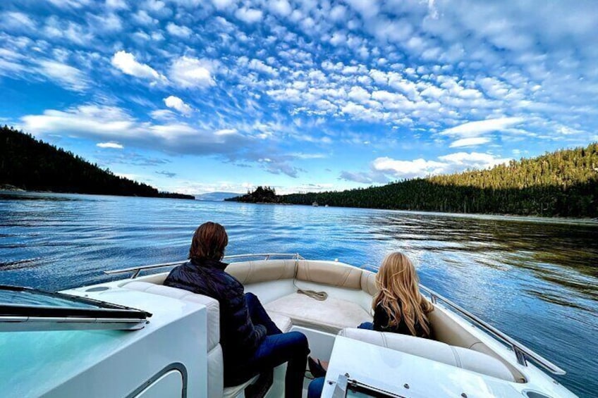 2 Hour Private Boat tour on Beautiful Lake Tahoe in the White Lightning