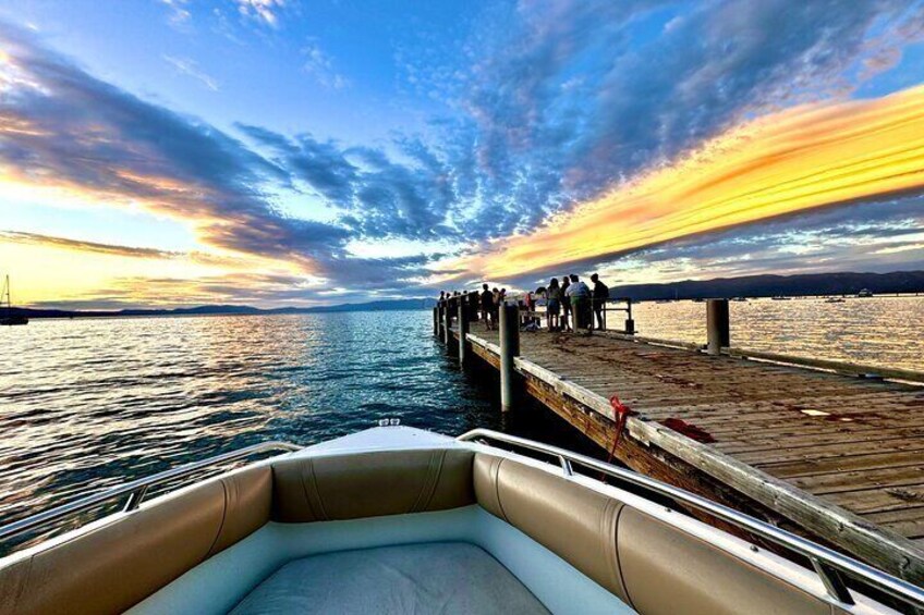 2 Hour Private Boat tour in the White Lightning up to 8 guests