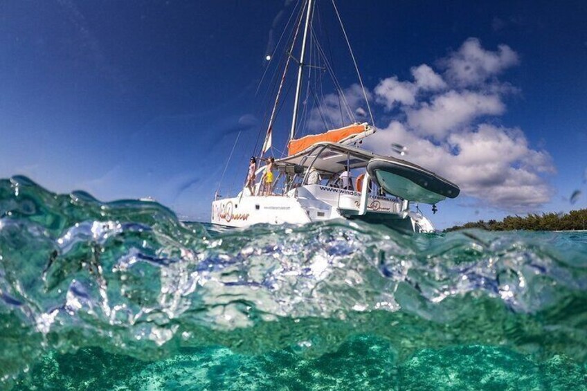 Catamaran Full-Day 3 island Northern Isles Cruise in Grand Baie