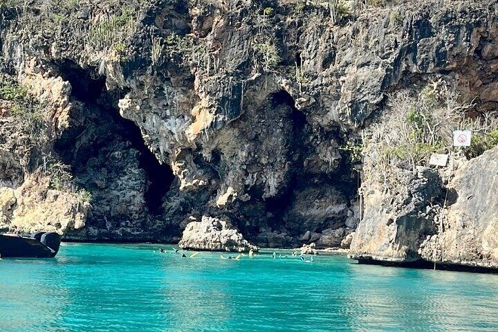 2 Hour Scheduled Group Snorkel Tour to Little Bay Marine Park