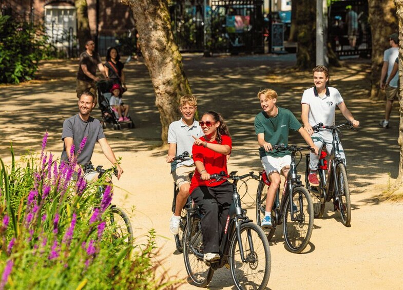 Picture 1 for Activity Amsterdam: E-Bike Sightseeing Tour in English