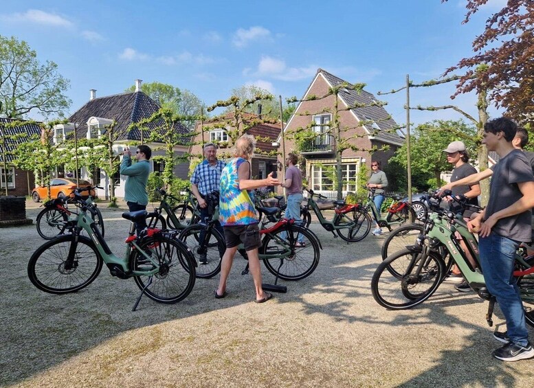 Picture 2 for Activity Amsterdam: E-Bike Sightseeing Tour in English