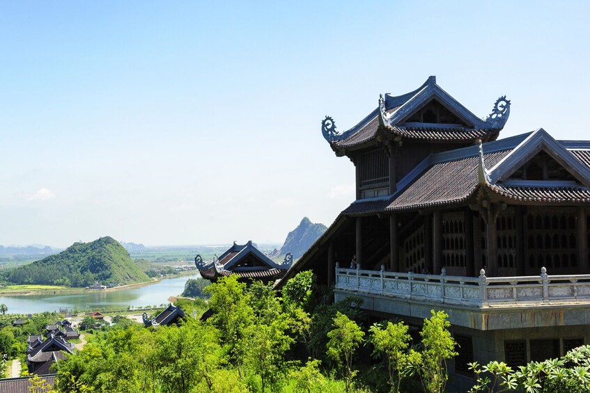 2-days Hoa Lu - Tam Coc - Cuc Phuong National Park Tour