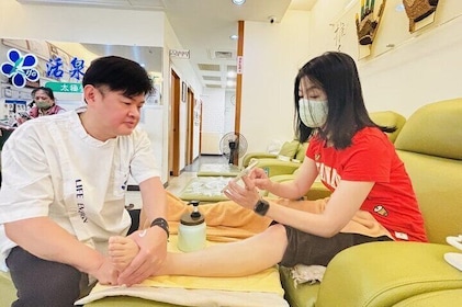 Foot Therapy & Cihu Lake & Daxi Tea Factory Day Tour