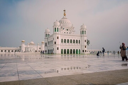 Lahore Private 5 Days 5 Nights Enchanted West Punjab Tour