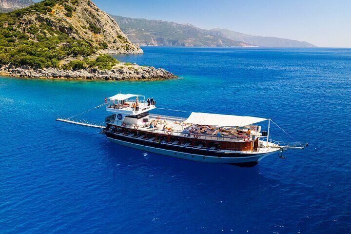 Oludeniz Full Day Boat Cruise with Lunch and Butterfly Valley 