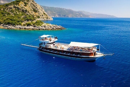 Oludeniz Full Day Boat Cruise with Lunch and Butterfly Valley