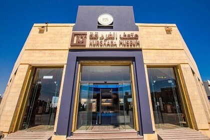 Hurghada Museum & City Tour with Egyptologist and Shopping
