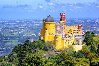 Lisbon Private Sintra, Pena Palace and Regaleira Day Trip