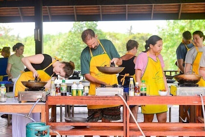 Thai Cooking and Market Tour in Koh Lanta