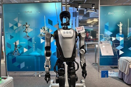 Shenzhen Private Tour: Discover Tech Wonders