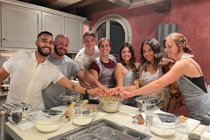 Pasta and Tiramisu Cooking Class in Venice