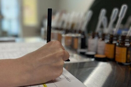 Fragrance After Dark Experience: Make Perfume or Cologne