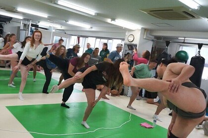 Sumo Experience in Tokyo Shinjuku Netflix Sanctuary For Group