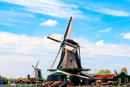 Amsterdam: Windmills, Cheese and Volendam Tour with Video Guide