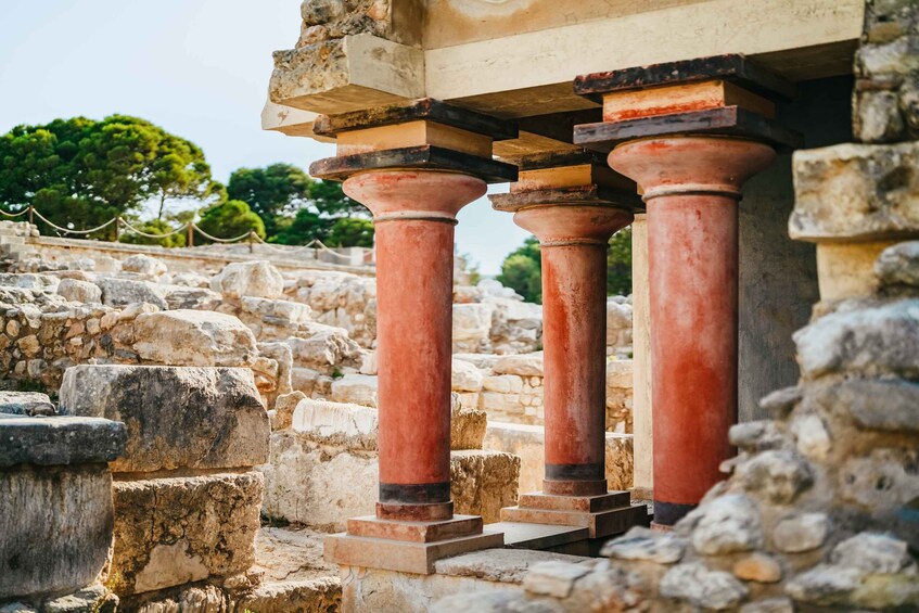 Picture 13 for Activity Knossos: Knossos Palace Skip-the-Line Guided Walking Tour