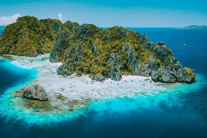 Private Shore Tour: Island Hopping in El Nido Paradise