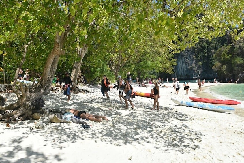 Hong Islands Longtail Boat Tour with Kayaking