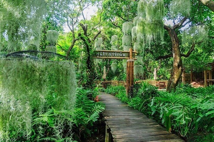 Poomjai Garden Private Tour Bangkok