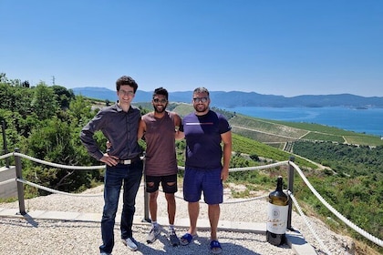 Split to Dubrovnik Private Transfer with a Local & Scenic Stop