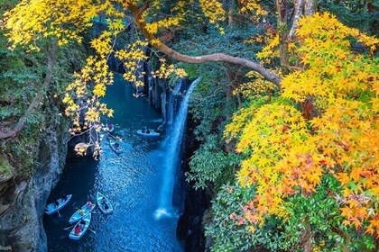 Fukuoka: Mt.Aso, Miyazaki, Takachiho Gorge boat/Beef Lunch Tour