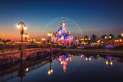 Shanghai Disneyland and Shanghai Marriott Hotel Kangqiao Package