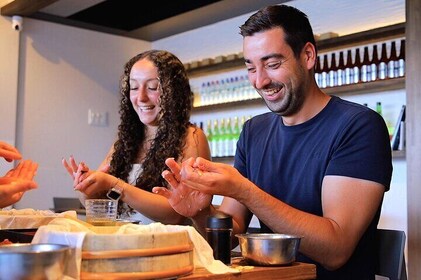 Osaka 6hr Private Guided Tour and Sushi Making Experience