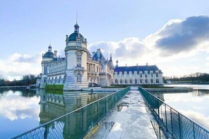 Château de Chantilly Private Tour from Paris with Transfers