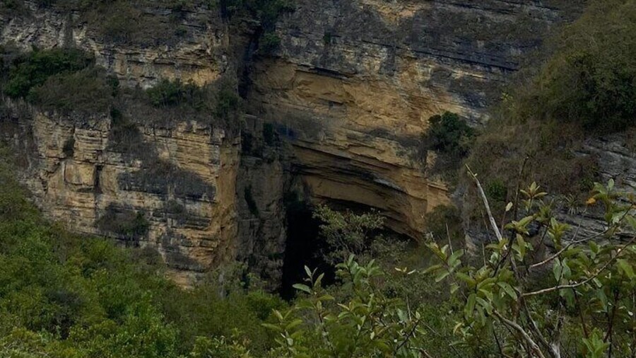 Day Trip from Villa de Leyva: La Periquera Waterfalls Adventure