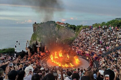 Uluwatu Temple Entry and Kecak Fire Dance Ticket