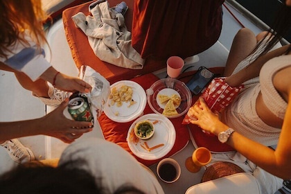 Sailing boat rental in Estepona for groups of 10 people