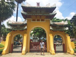 Scooter tour: Saigon’s Hidden Corners Morning private tour