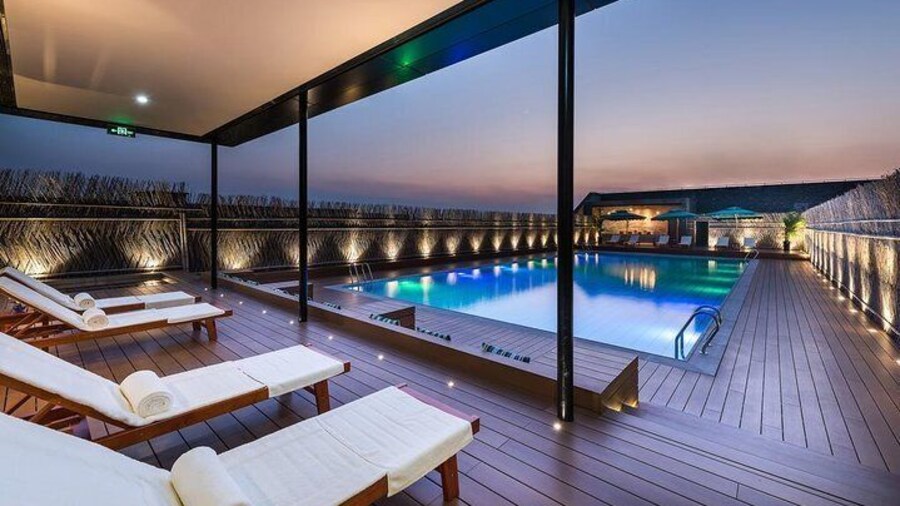 Novotel Shanghai Clover Hotel