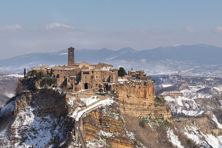 Civita di Bagnoregio 25m from Orvieto, with no motor traffic, is a magnificent sight at any time of year. 