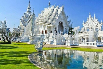 Explore Chiang Rai from Chiang Mai: Private Tour