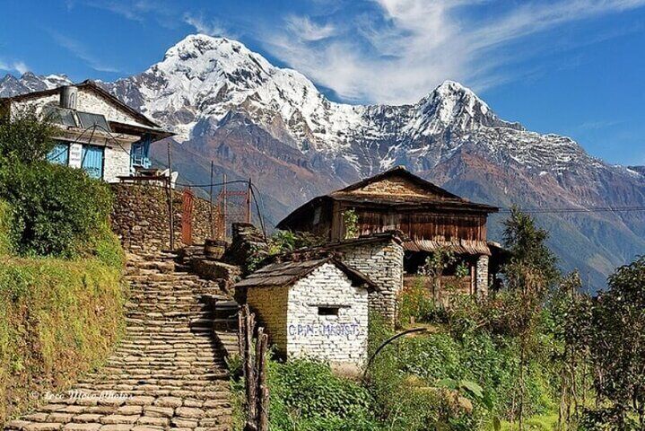 Majestic views of the mountains on the way to Ghandruk.