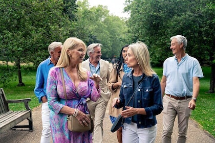Private Family Walking Tour in Gothenburg Botanical Garden