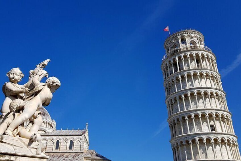 Romantic Pisa Exploration Game and Tour