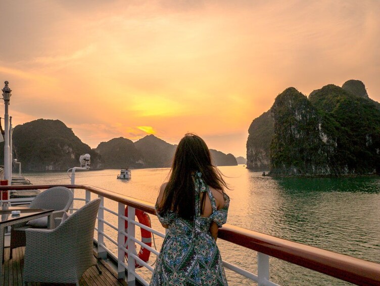 The Halong Bay Tour (3 Days Overnight on Halong Cruise)